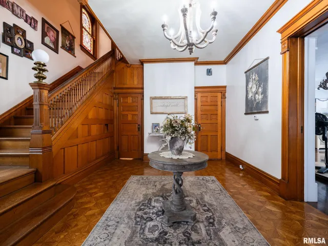 $364,000 | 725 Park Avenue, Pekin, IL 61554