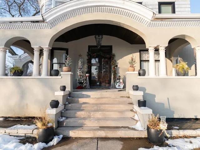 $364,000 | 725 Park Avenue, Pekin, IL 61554