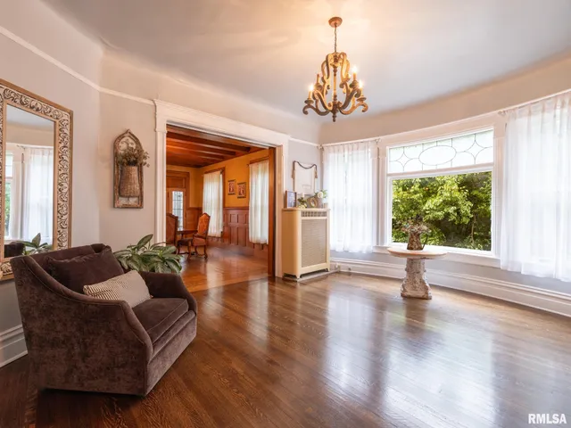 $364,000 | 725 Park Avenue, Pekin, IL 61554