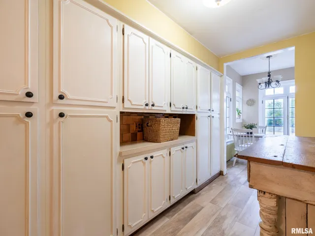 $364,000 | 725 Park Avenue, Pekin, IL 61554