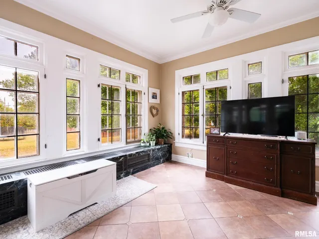 $364,000 | 725 Park Avenue, Pekin, IL 61554