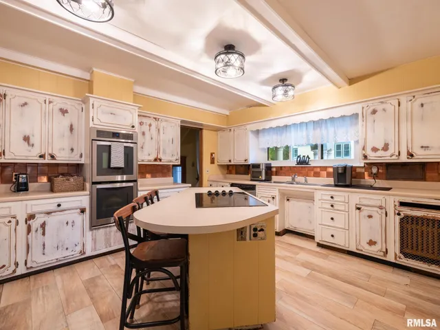 $364,000 | 725 Park Avenue, Pekin, IL 61554