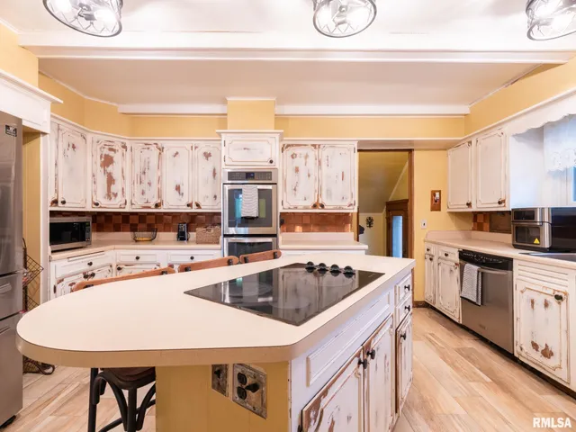 $364,000 | 725 Park Avenue, Pekin, IL 61554