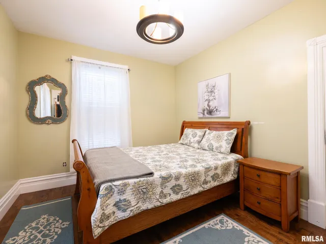 $364,000 | 725 Park Avenue, Pekin, IL 61554