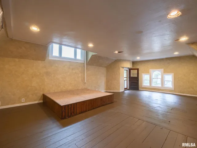 $364,000 | 725 Park Avenue, Pekin, IL 61554