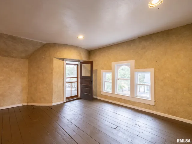 $364,000 | 725 Park Avenue, Pekin, IL 61554