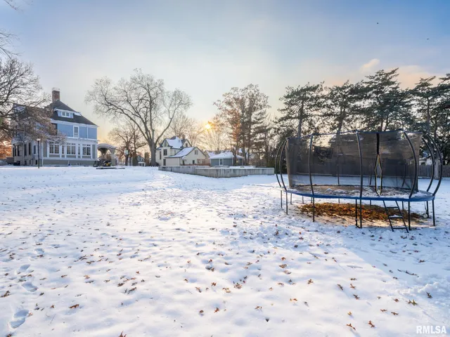 $364,000 | 725 Park Avenue, Pekin, IL 61554