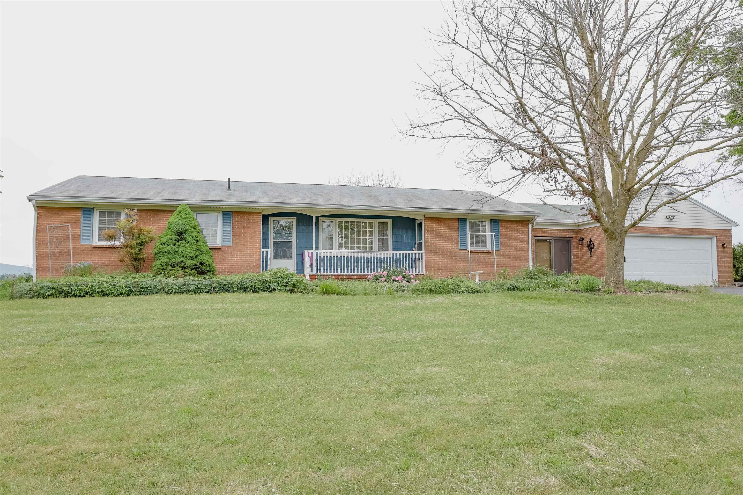 839 Kiddsville Road Waynesboro, VA 22980 - Photo 3 of 49 a front view of a house with a garden