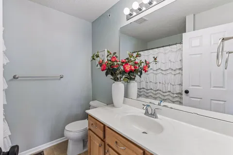 $319,900 | 5035 Garland Lane, Unit 5035E, Plymouth, MN 55446
