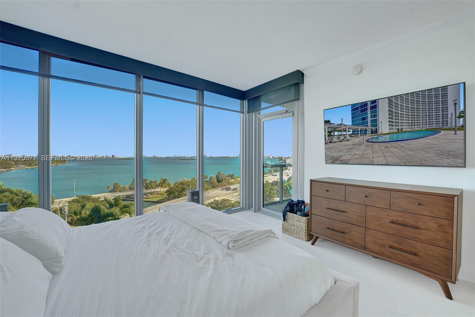 601 Northeast 36th Street, Unit 811 Miami, FL 33137 - Photo 1 of 34