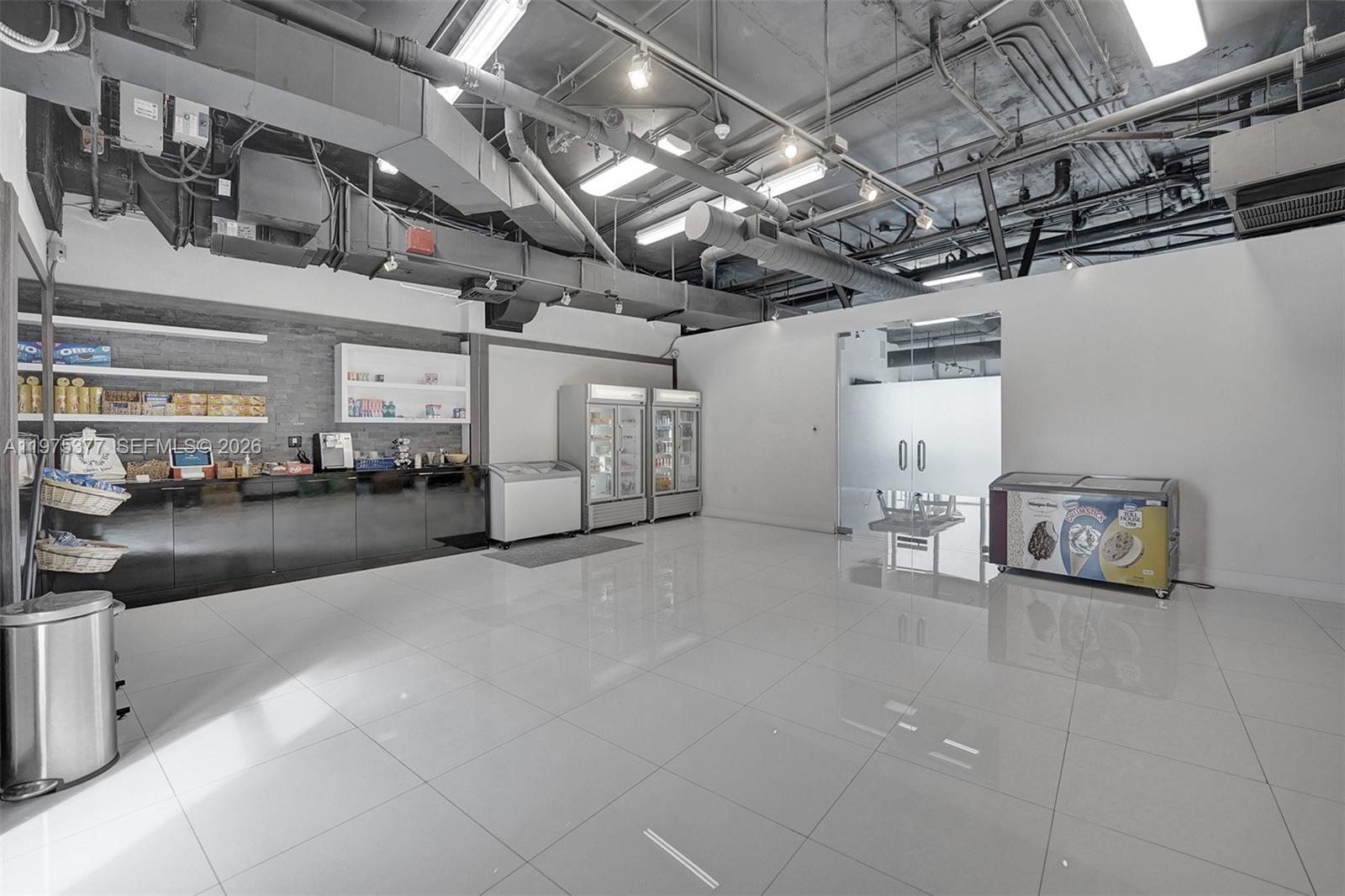 601 Northeast 36th Street, Unit 811 Miami, FL 33137 - Photo 23 of 34