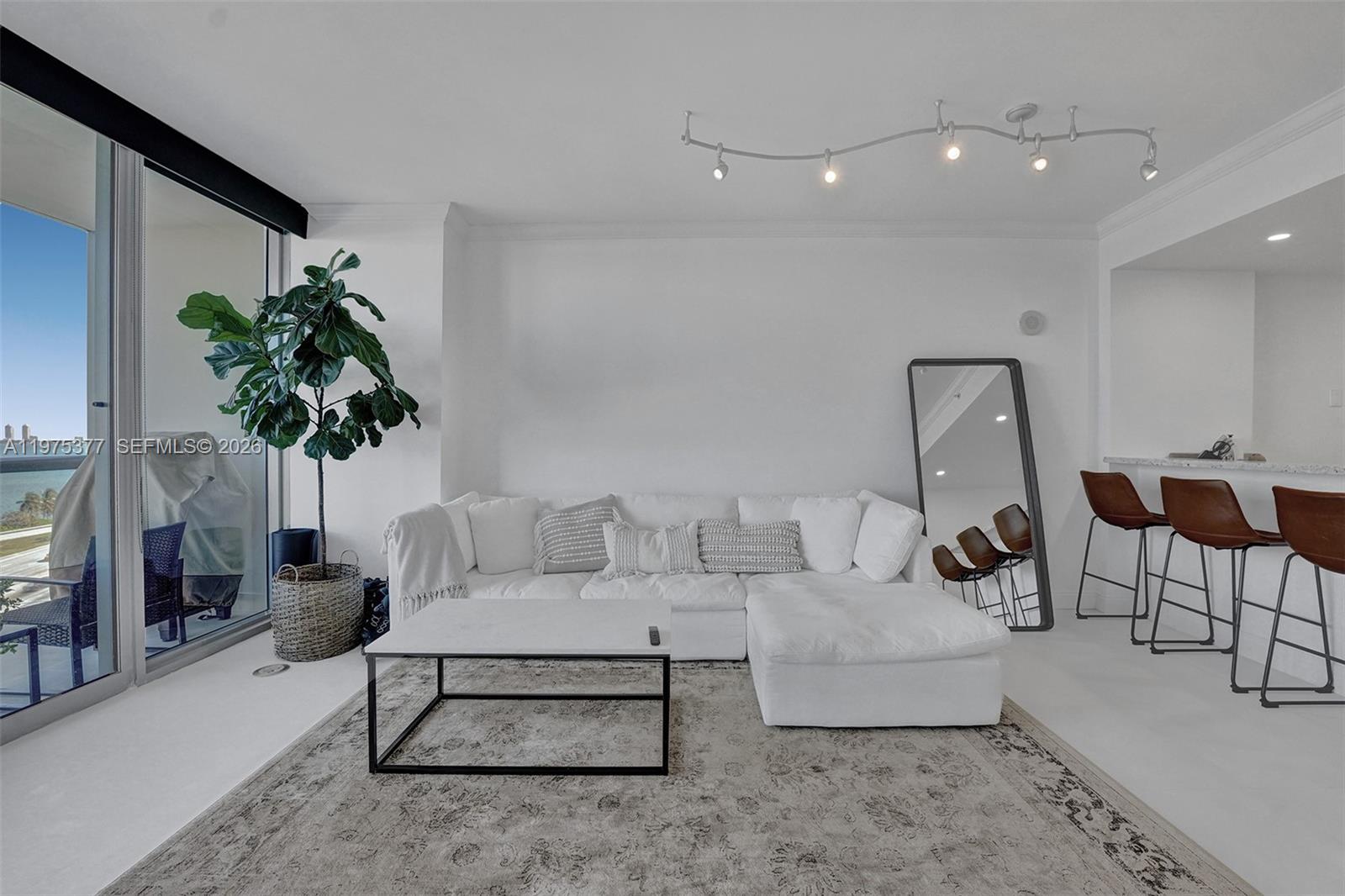 601 Northeast 36th Street, Unit 811 Miami, FL 33137 - Photo 3 of 34