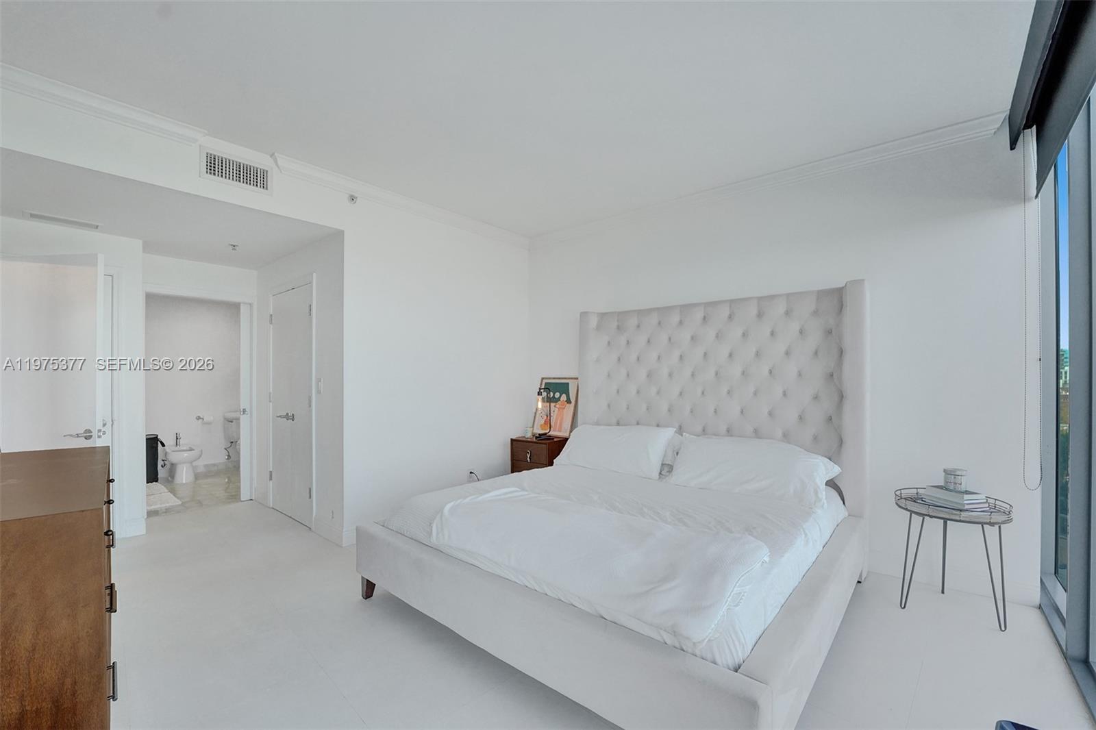 601 Northeast 36th Street, Unit 811 Miami, FL 33137 - Photo 7 of 34