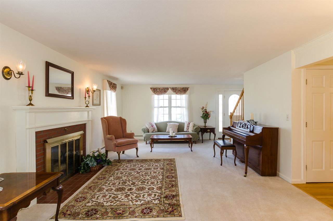 11 Shady Hill Road Nashua, NH 03063 - Photo 6 of 35 Gallery Image 6