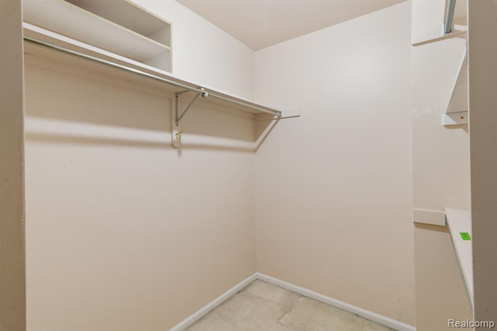 23033 Farmington Road Farmington, MI 48336 - Photo 22 of 35 Gallery Image 22