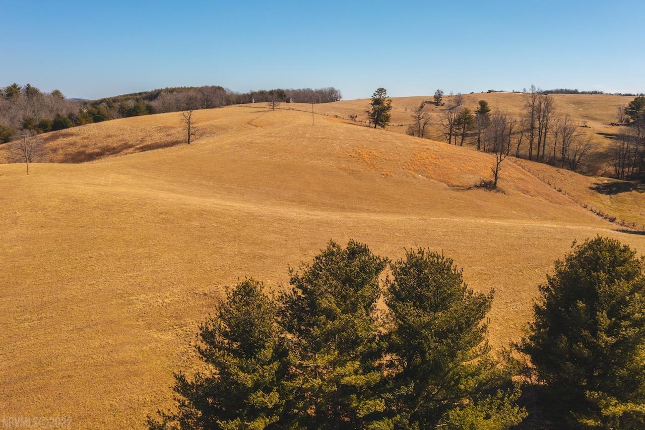 432 Bluebird Road Northeast Floyd, VA 24091 - Photo 10 of 13 Gallery Image 10