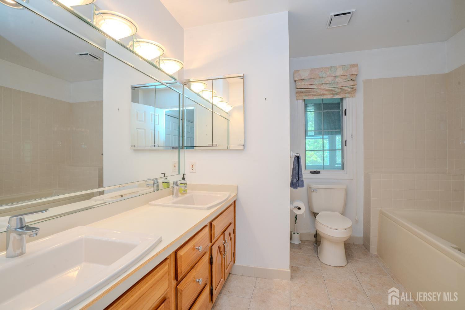 1 Rutland Lane, Unit F Monroe Township, NJ 08831 - Photo 21 of 26