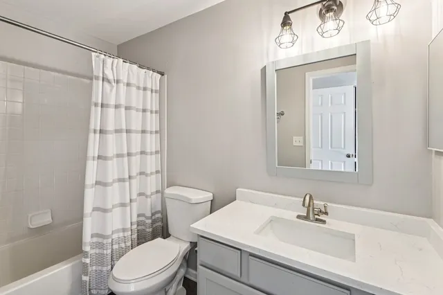 $330,000 | 2227 Waterleaf Court, Unit 203, Naperville, IL 60564