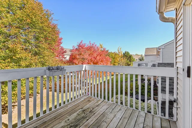 $330,000 | 2227 Waterleaf Court, Unit 203, Naperville, IL 60564