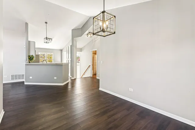 $330,000 | 2227 Waterleaf Court, Unit 203, Naperville, IL 60564