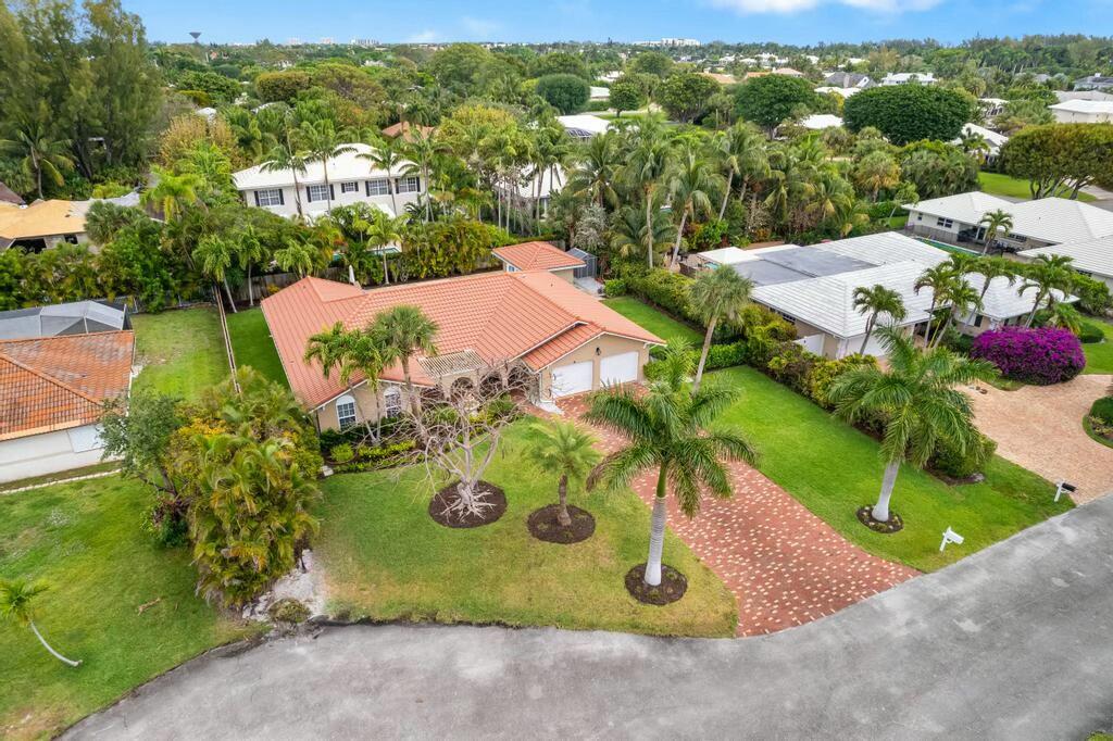 815 Canary Walk Gulf Stream, FL 33483 - Photo 1 of 40 Pool home w guest house