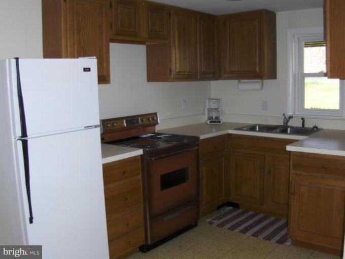 2222 Laurel Ridge Road Vienna, VA 22181 - Photo 17 of 24 Kitchen #3
