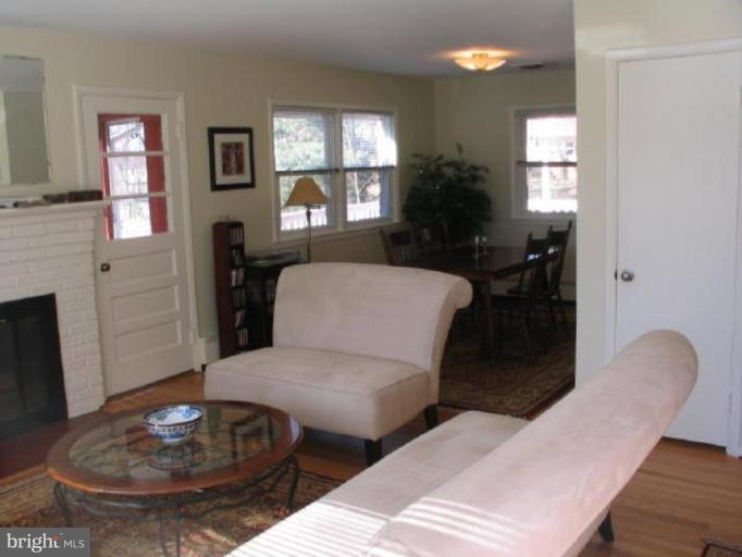 2222 Laurel Ridge Road Vienna, VA 22181 - Photo 3 of 24 Living Room/Dining Room