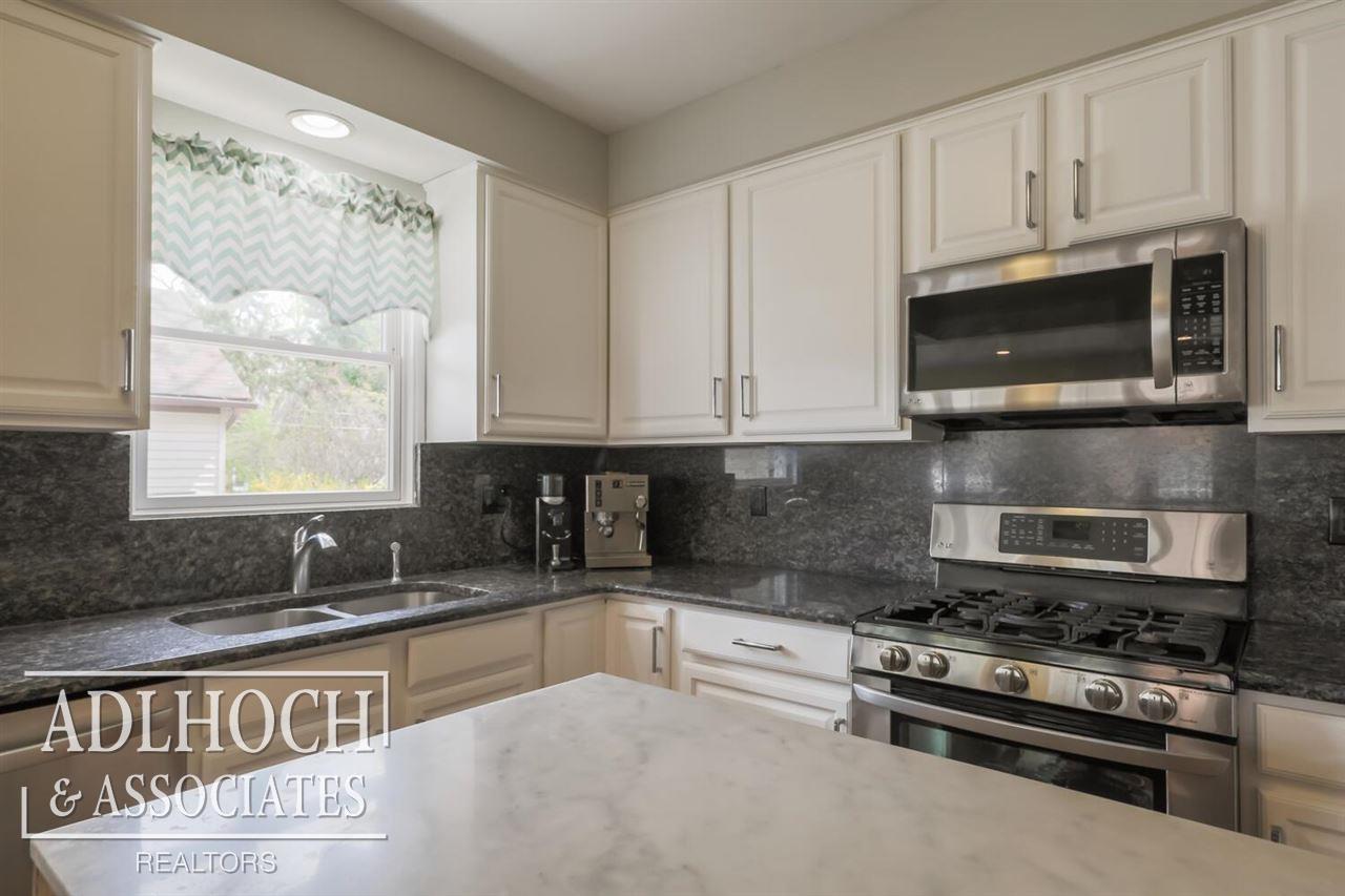 460 Fisher Road Grosse Pointe Farms, MI 48230 - Photo 3 of 22
