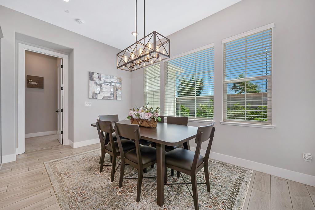 5033 Misty Ridge Drive Roseville, CA 95747 - Photo 11 of 37