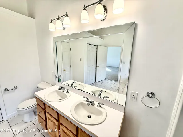 $639,000 | 100 Rabbit Run, Clarks Summit, PA 18411