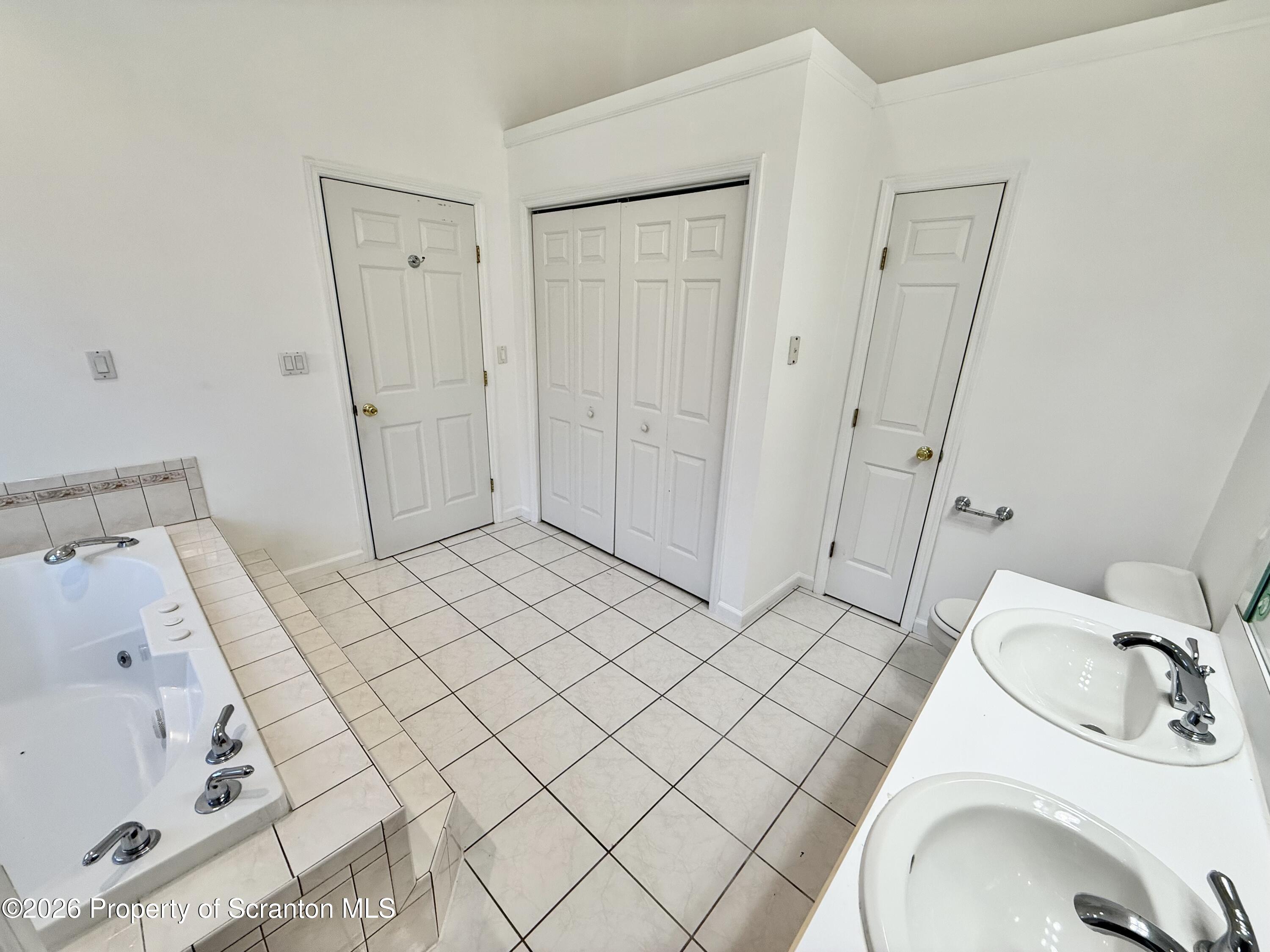 100 Rabbit Run Clarks Summit, PA 18411 - Photo 22 of 46 IMG_8958