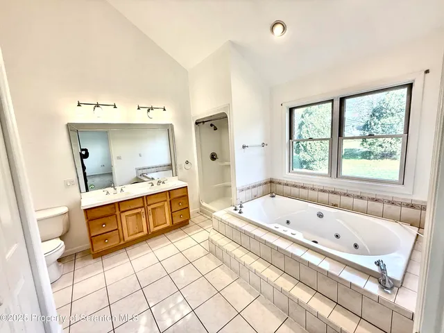 $639,000 | 100 Rabbit Run, Clarks Summit, PA 18411