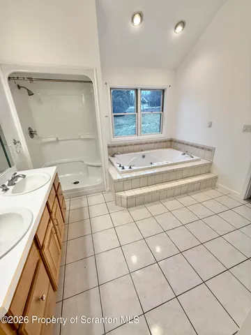 $589,000 | 100 Rabbit Run, Clarks Summit, PA 18411