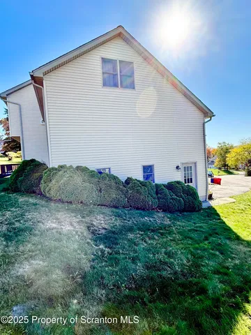 $639,000 | 100 Rabbit Run, Clarks Summit, PA 18411