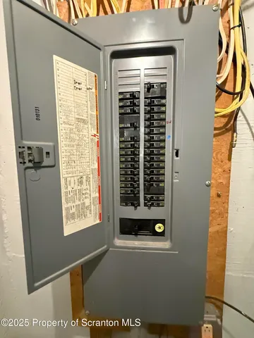 $589,000 | 100 Rabbit Run, Clarks Summit, PA 18411