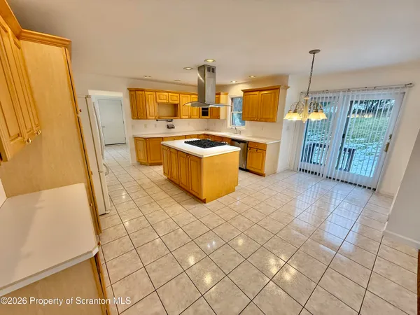 $568,000 | 100 Rabbit Run, Clarks Summit, PA 18411