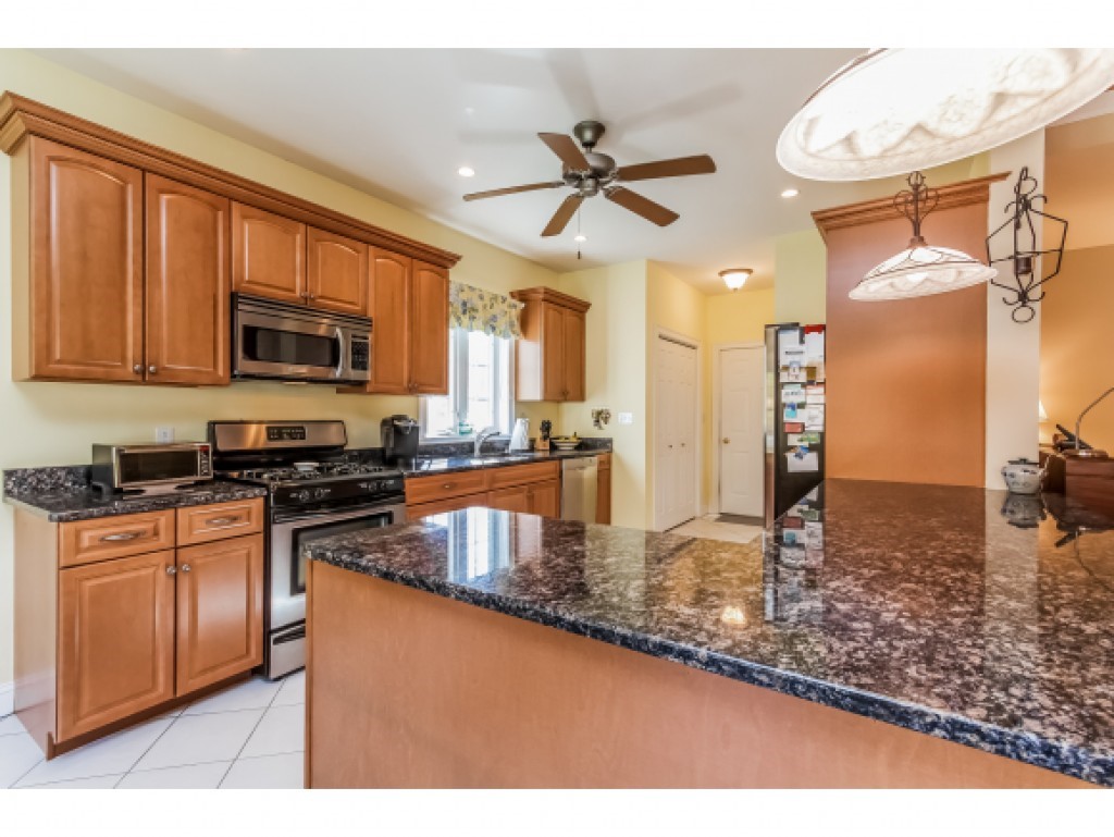 8 Harvest Road, Unit 8 Windham, NH 03087 - Photo 11 of 32