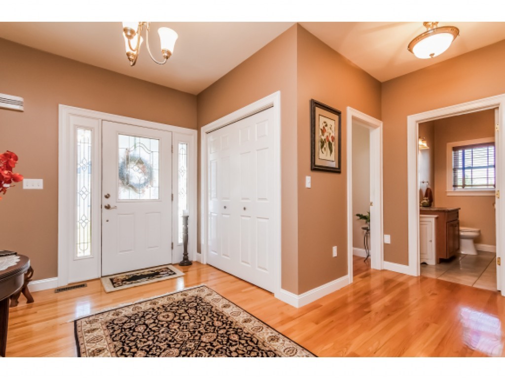 8 Harvest Road, Unit 8 Windham, NH 03087 - Photo 3 of 32