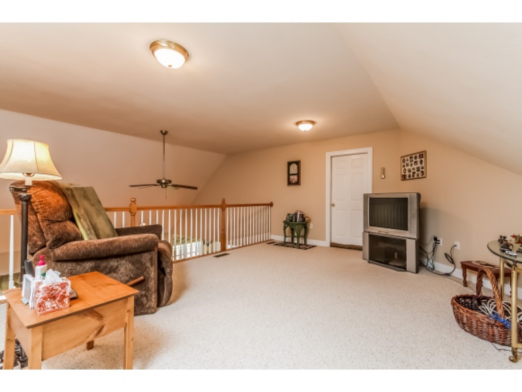 8 Harvest Road, Unit 8 Windham, NH 03087 - Photo 23 of 32
