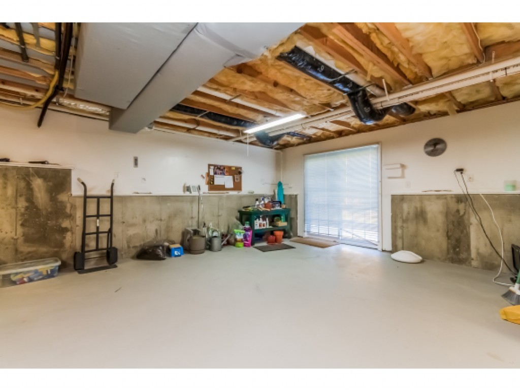 8 Harvest Road, Unit 8 Windham, NH 03087 - Photo 25 of 32