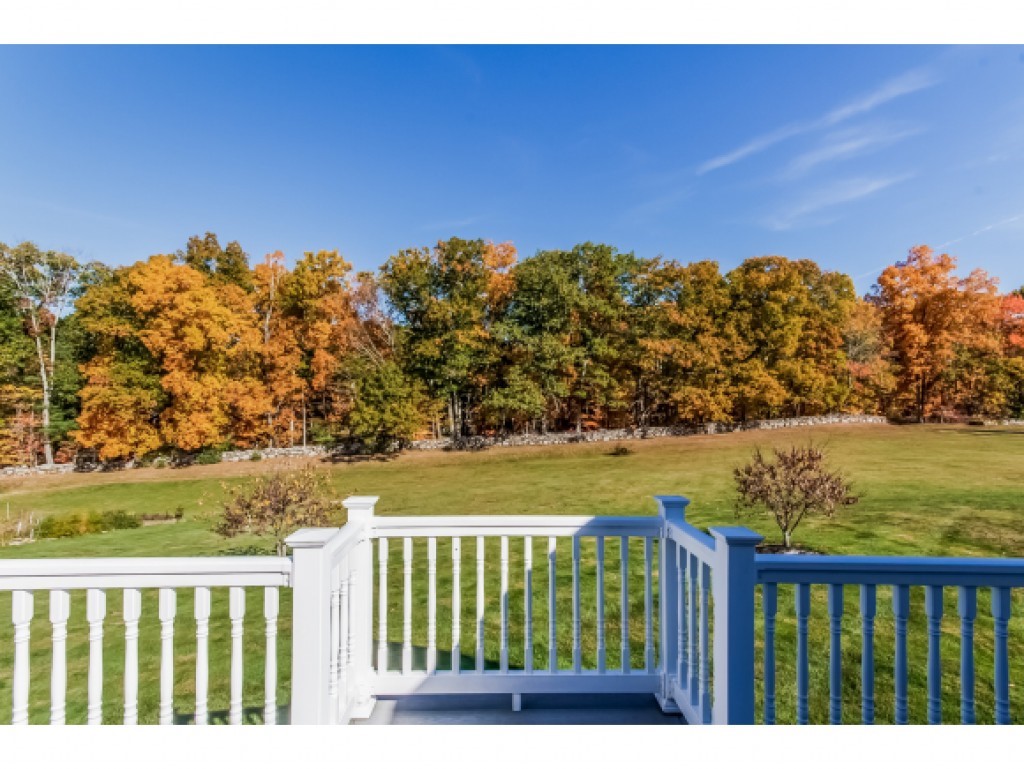 8 Harvest Road, Unit 8 Windham, NH 03087 - Photo 29 of 32