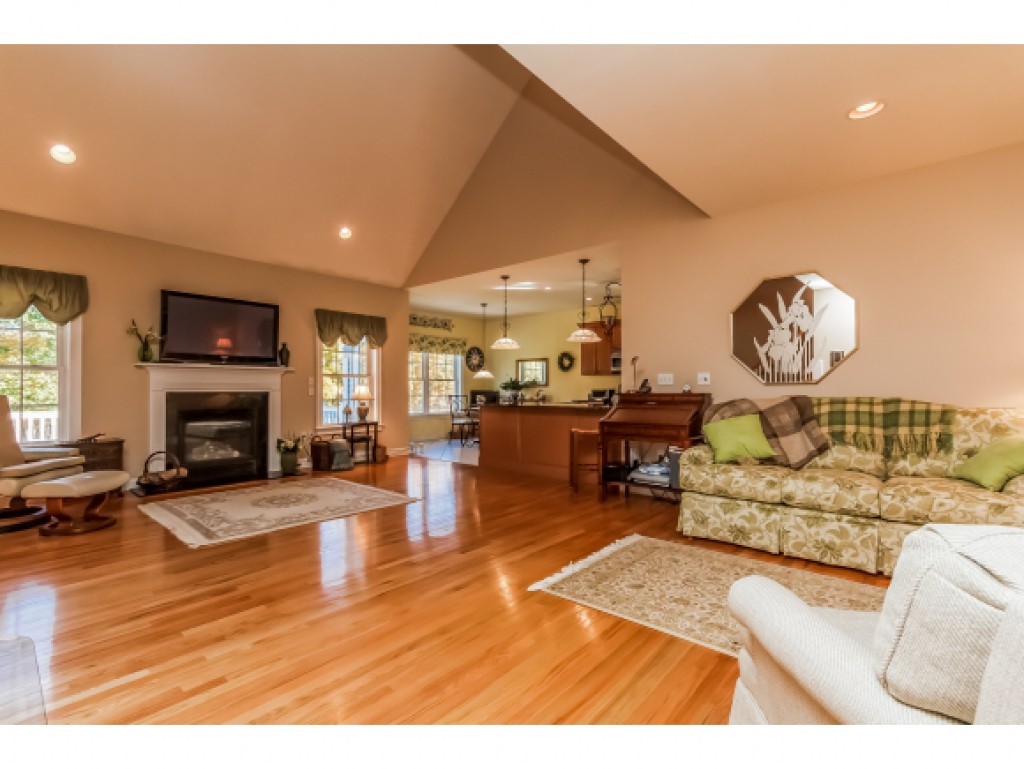 8 Harvest Road, Unit 8 Windham, NH 03087 - Photo 4 of 32