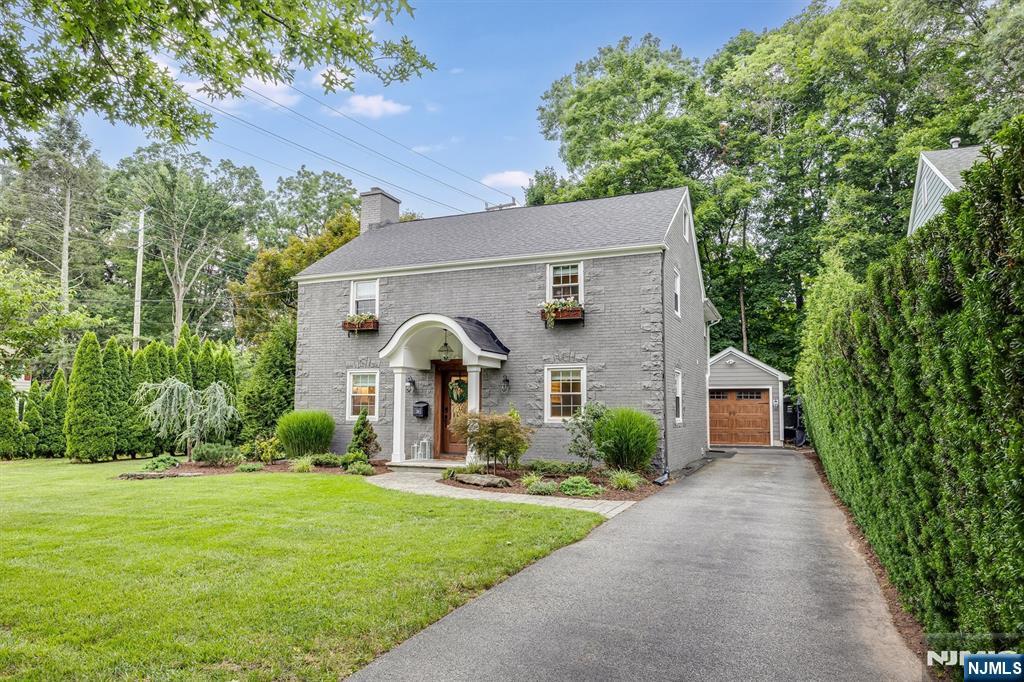 24 Ridge Road Glen Rock, NJ 07452 - Photo 2 of 46