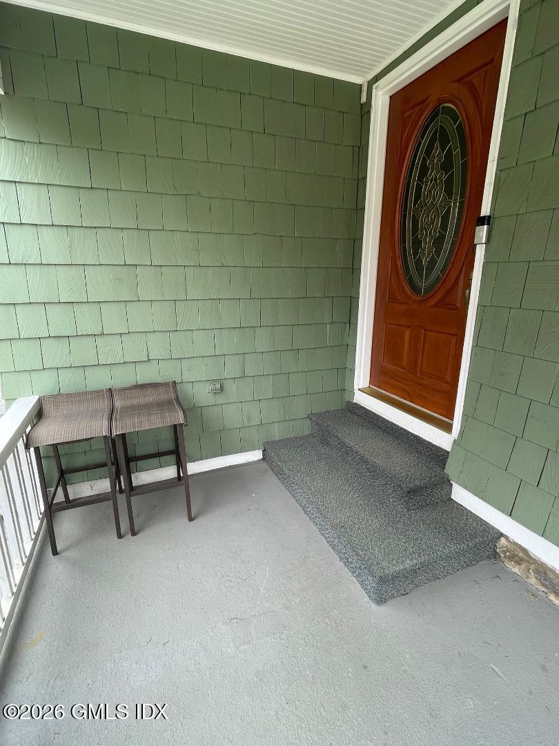 139 Havemeyer Place, Unit 2 Greenwich, CT 06830 - Photo 2 of 22 Front entrance 1