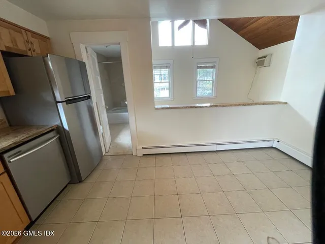 $3,500 | 139 Havemeyer Place, Unit 2, Greenwich, CT 06830