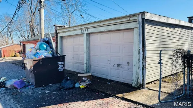 $305,000 | 3823 Potomac Street, St. Louis, MO 63116