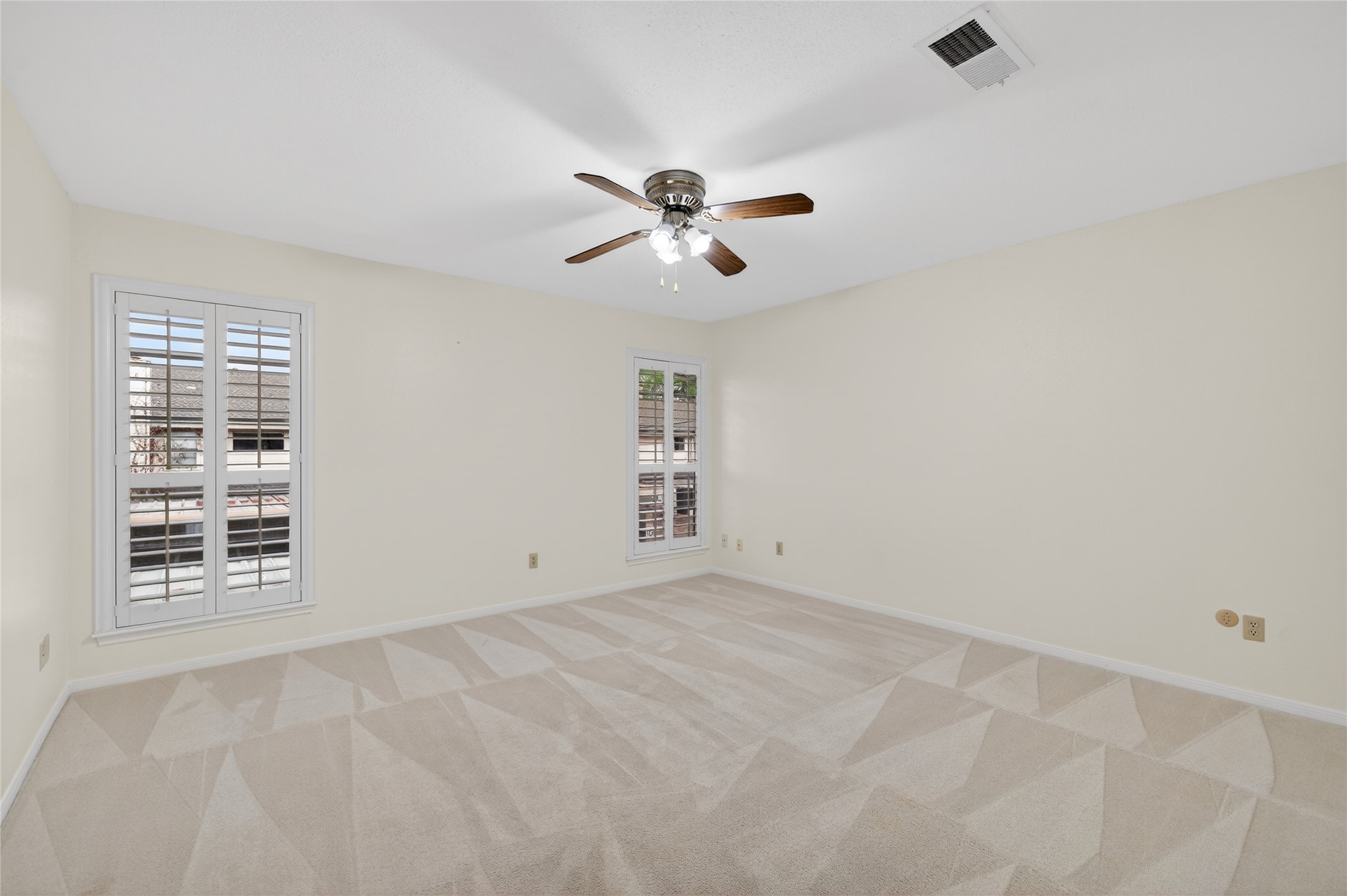 14724 Perthshire Road, Unit F Houston, TX 77079 - Photo 26 of 33 Gallery Image 26