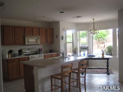 2471 Spring Pioneer Lane Tucson, AZ 85755 - Photo 3 of 6