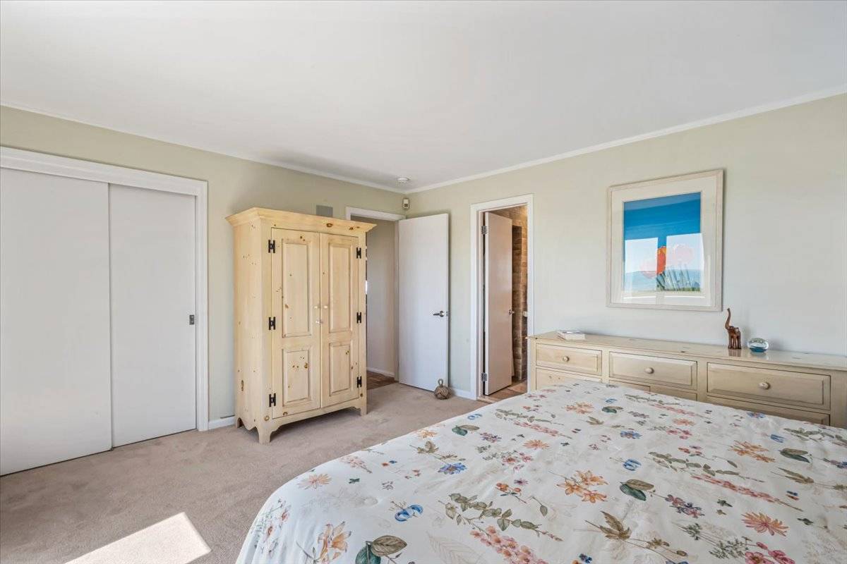 556 Dune Road Westhampton, NY 11978 - Photo 17 of 31