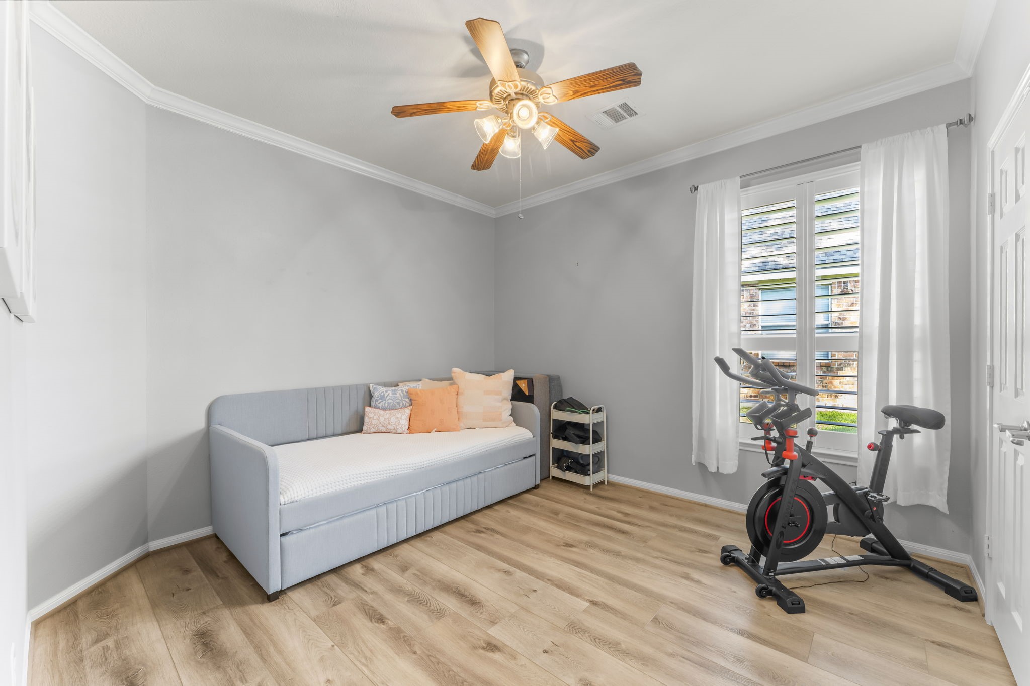 6515 Pine Arrow Court Spring, TX 77389 - Photo 15 of 31 Another secondary bedroom.